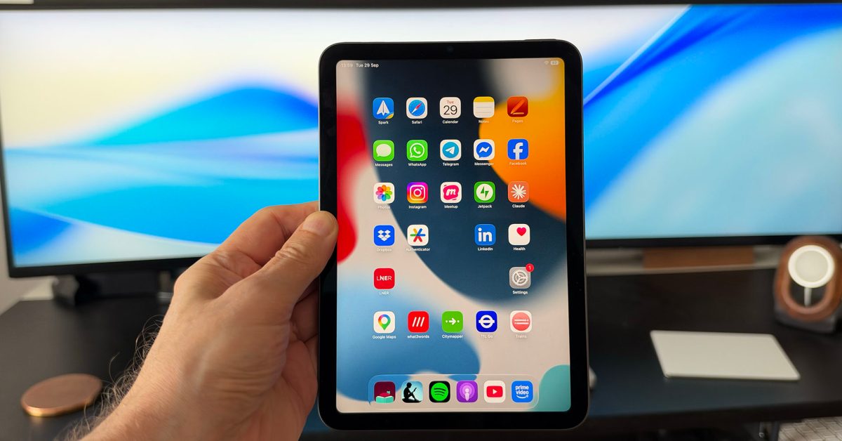 Using an iPad mini to preview the iPhone Duo experience Using an iPad mini to preview the iPhone Duo experience