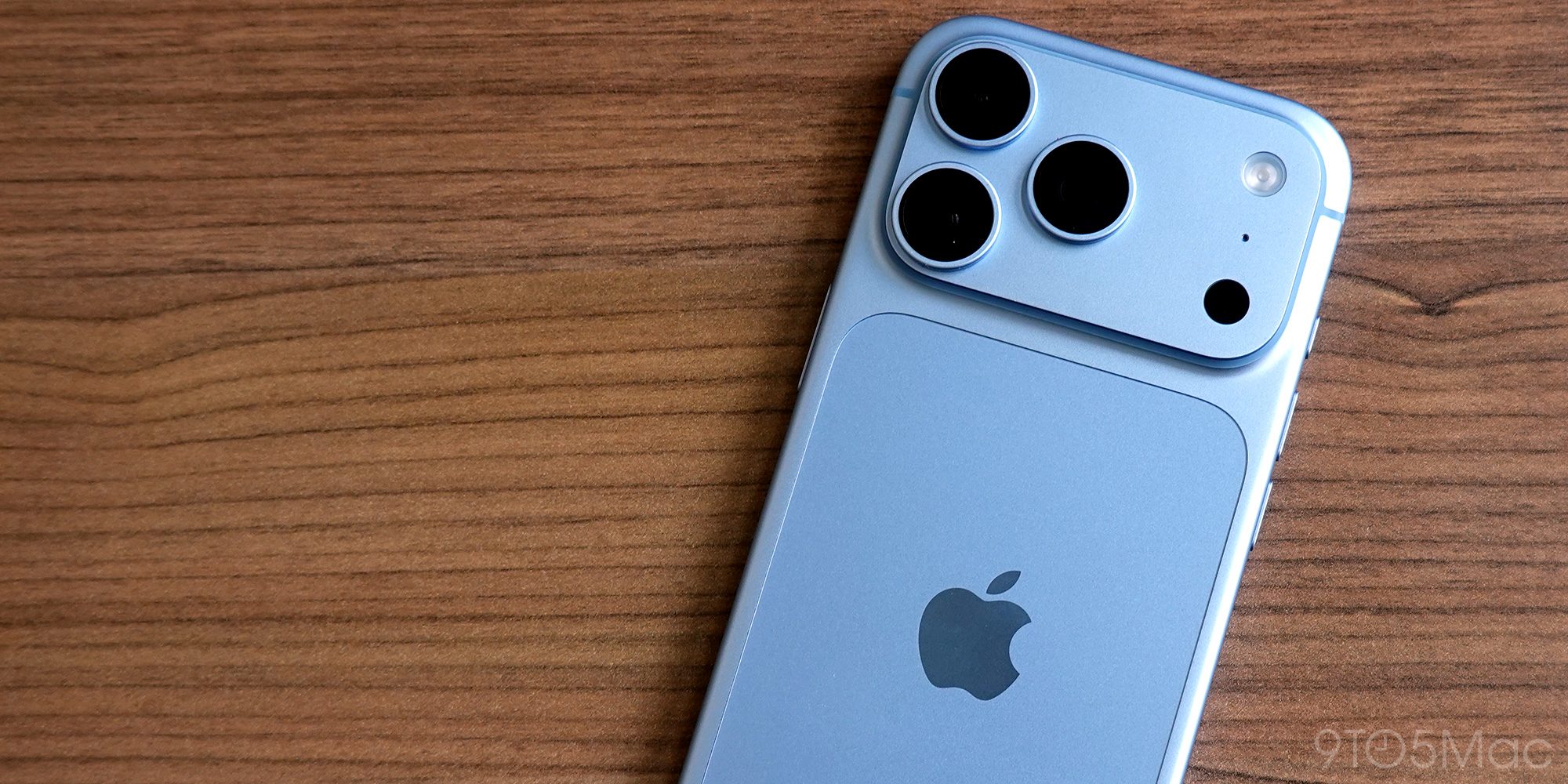 photo of iPhone 18 Pro Max still uses a Qualcomm modem in the US, teardown confirms image